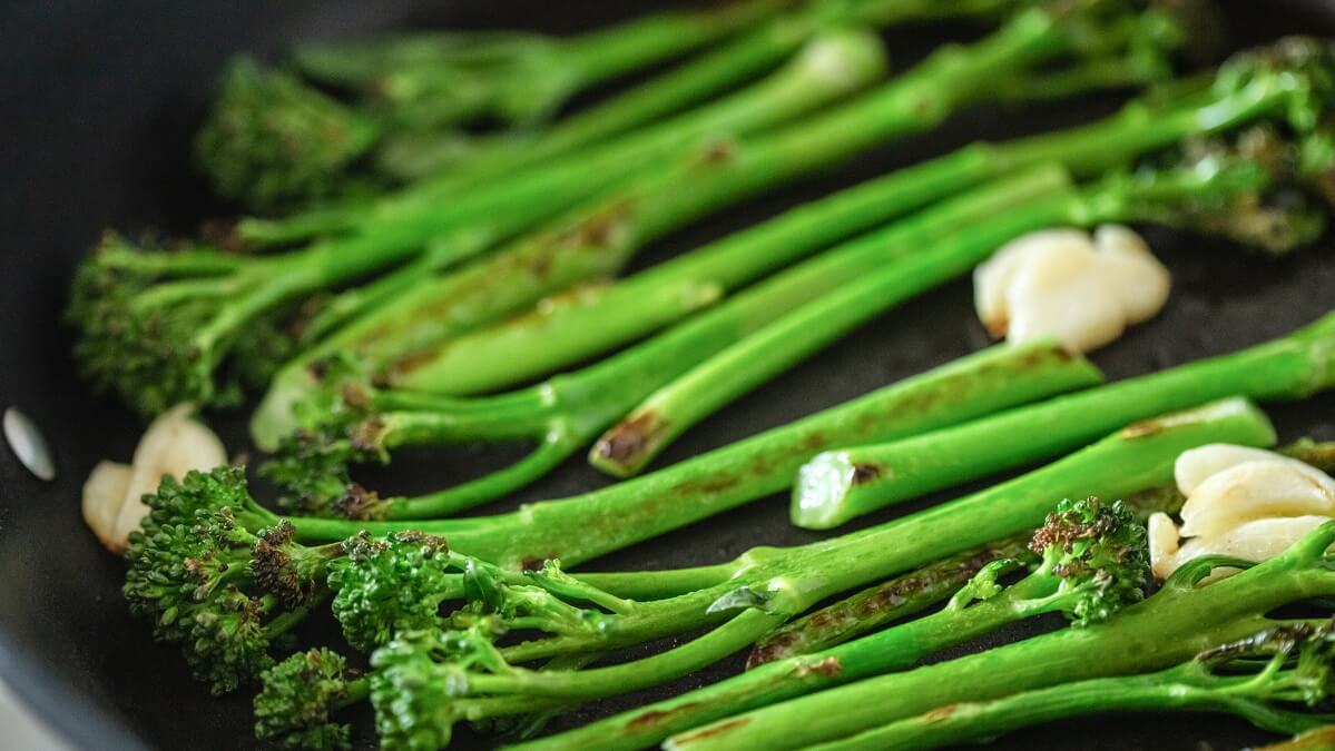 garlic broccolini