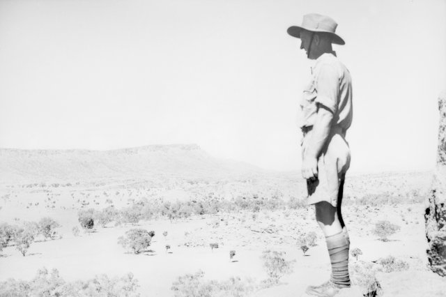 Thousands of troops were stationed in Alice Springs during the conflict. (Supplied: Australian War Memorial)