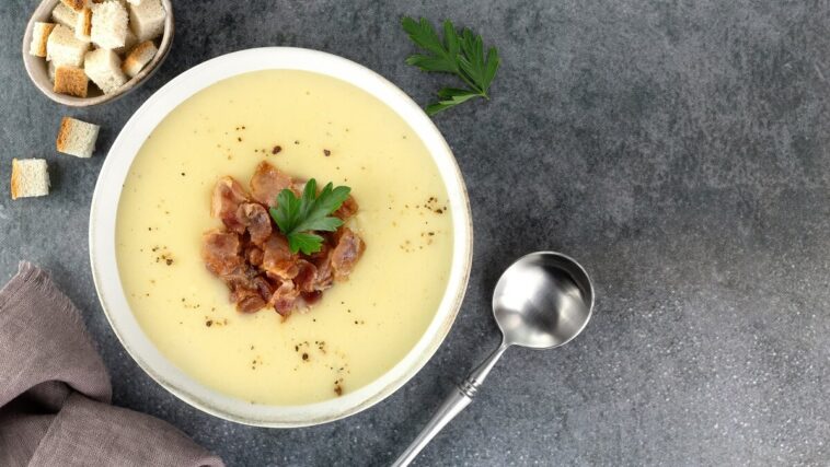 bacon and cauliflower soup