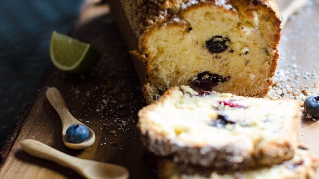blueberry and lime loaf cake