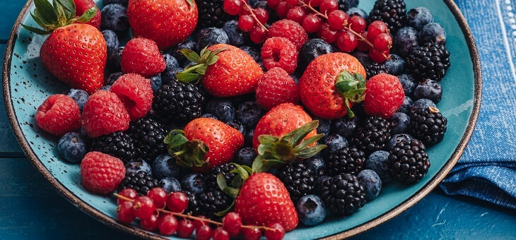 bowl of mixed berries