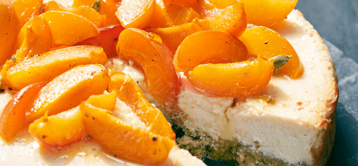 Cheesecake with roasted apricots, honey and cardamom