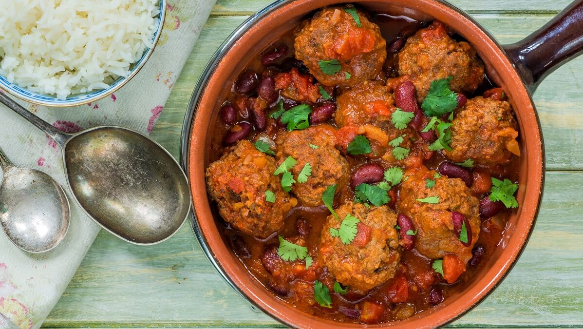 meatballs with beans and rice