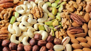 selection of various nuts that lower cholesterol