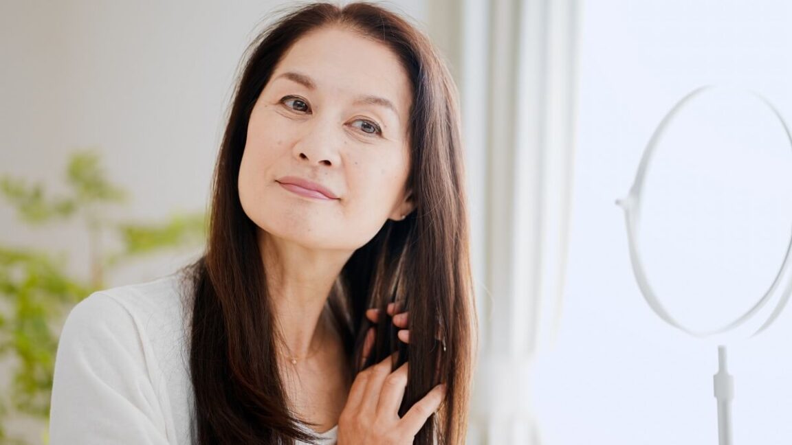 Study uncovers link between hair straighteners and uterine cancer