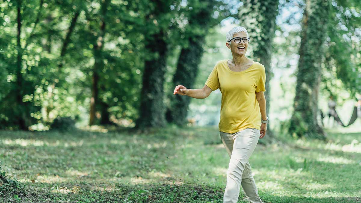 mature woman exercising losing weight during menopause