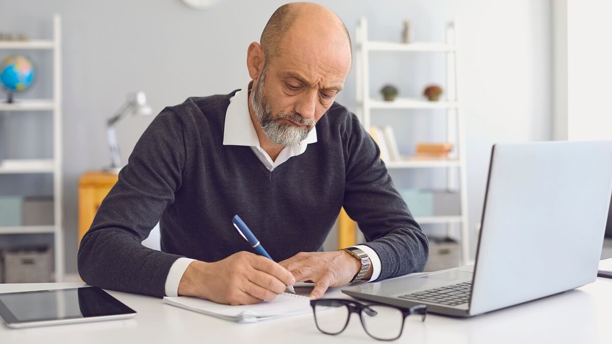 man working after age pension change