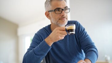 should you coffee on an empty stomach