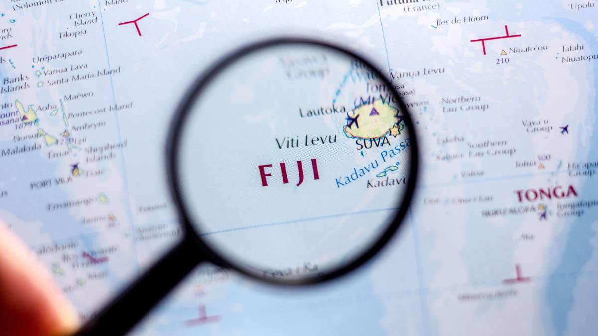 Magnifying glass Fiji on map