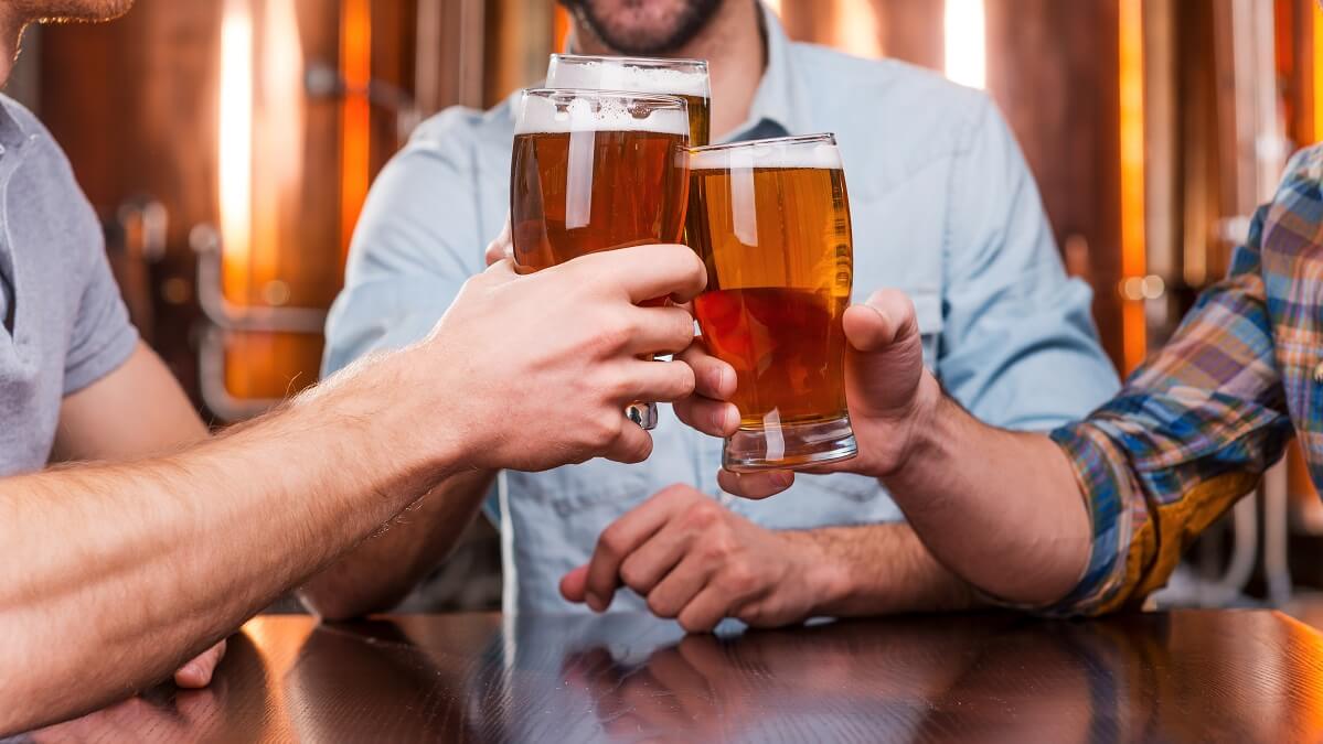 study shows light drinking not bad for heart