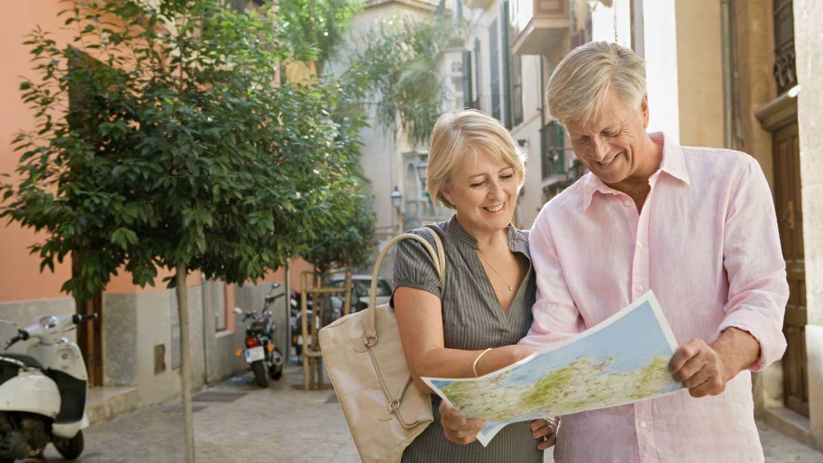 Sightseeing couple with map