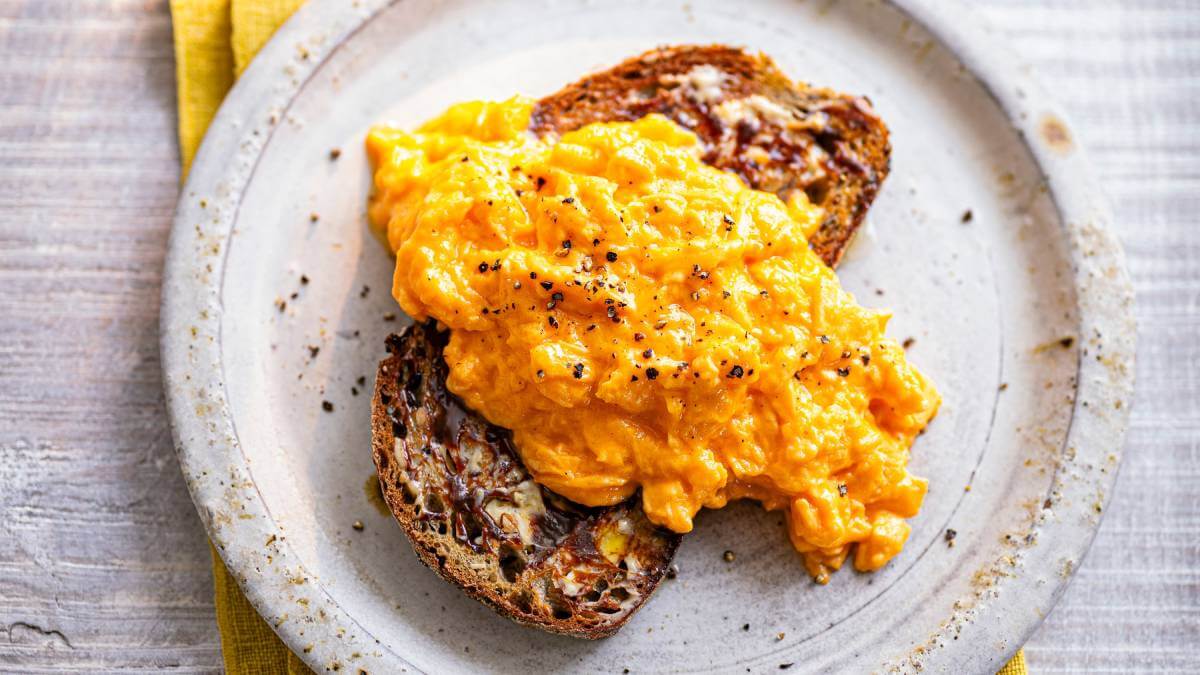 Prue Leith’s perfect scrambled eggs recipe YourLifeChoices