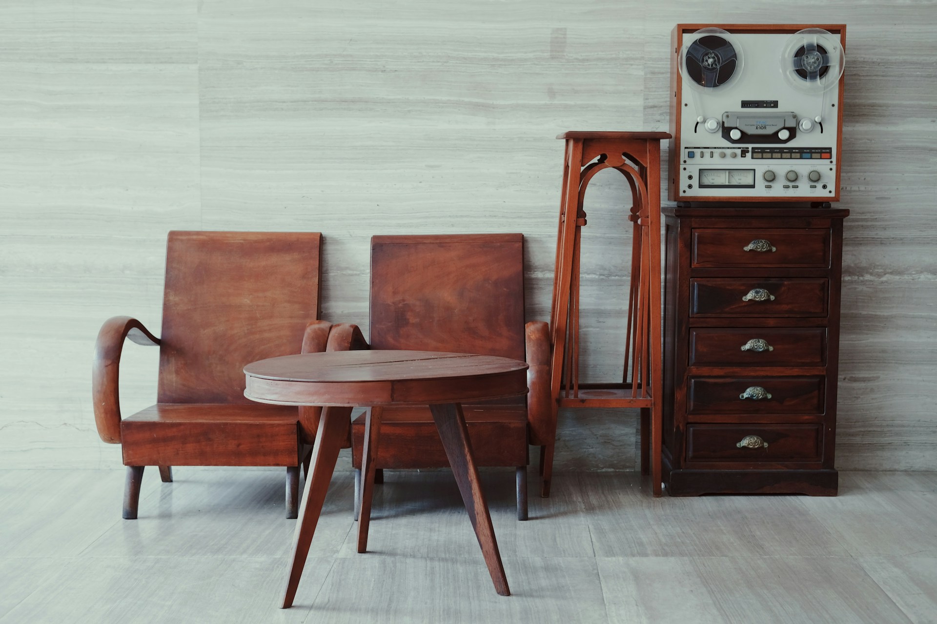 Master the art of second-hand furniture shopping in Australia ...