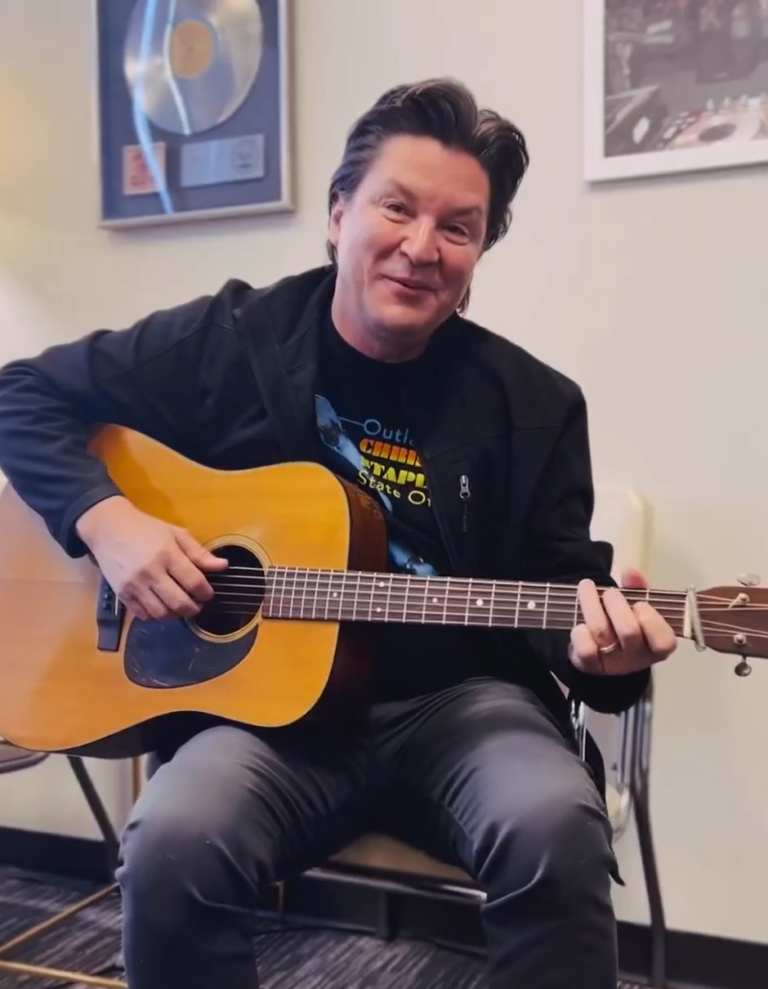 Award‑winning musician dies at 64 after devastating crash | YourLifeChoices