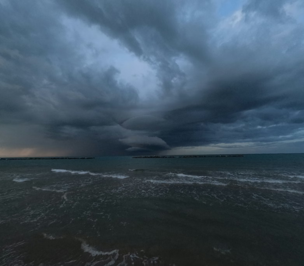 Prepare urgently: Cyclone Narelle is bringing destructive winds your ...
