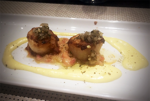 barbecued-scallops-with-bearnaise-sauce-from-chops-grille
