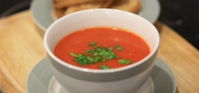 Capsicum and tomato soup