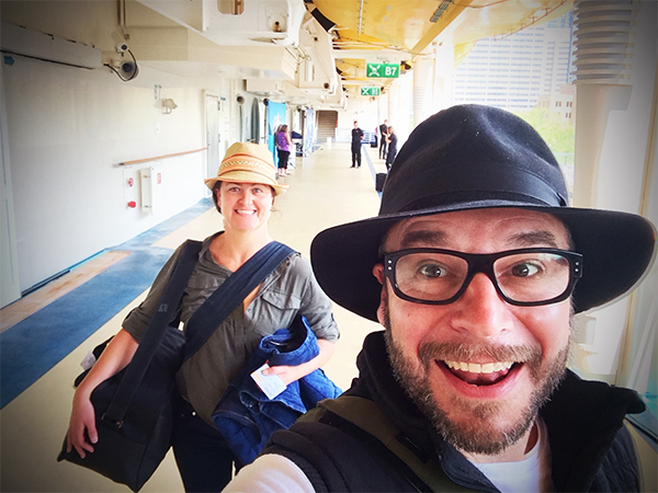 excited-couple-boarding-a-ship