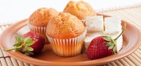 Ricotta and Berry Muffins