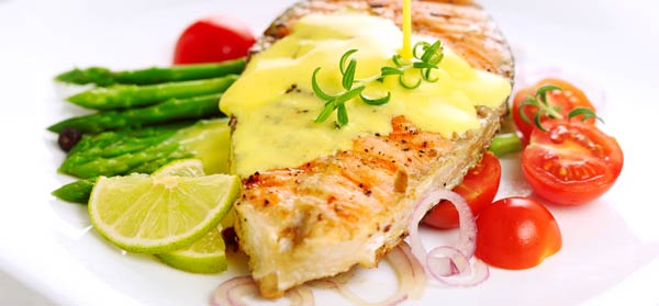Salmon with Lemon Cream Sauce and asparagus