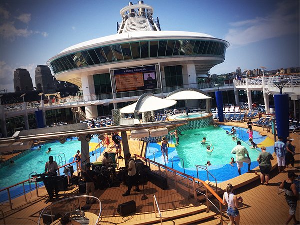 view-fromabove-the-pool-deck-on-explorer-of-the-seas-cruise-ship